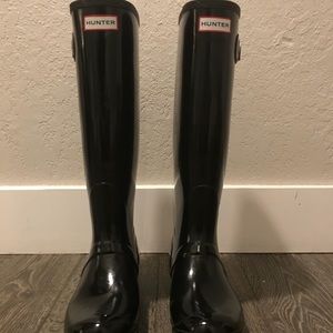 Black Gloss Hunter Boots